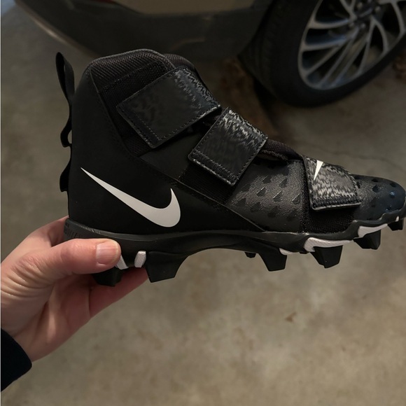 Youth football cleats - Picture 1 of 6